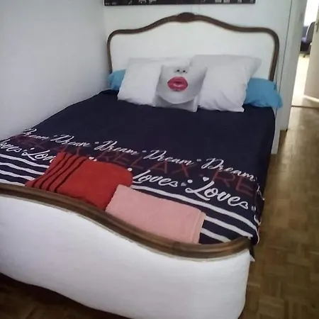 Проживание в семье Privee *